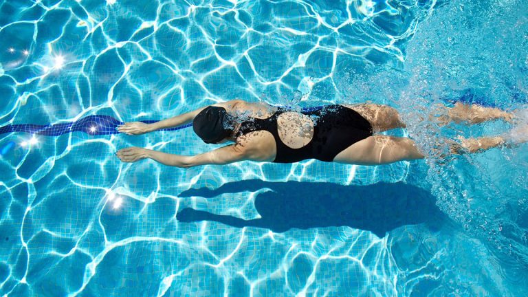 Dive into Health: 8 Incredible Benefits of Swimming